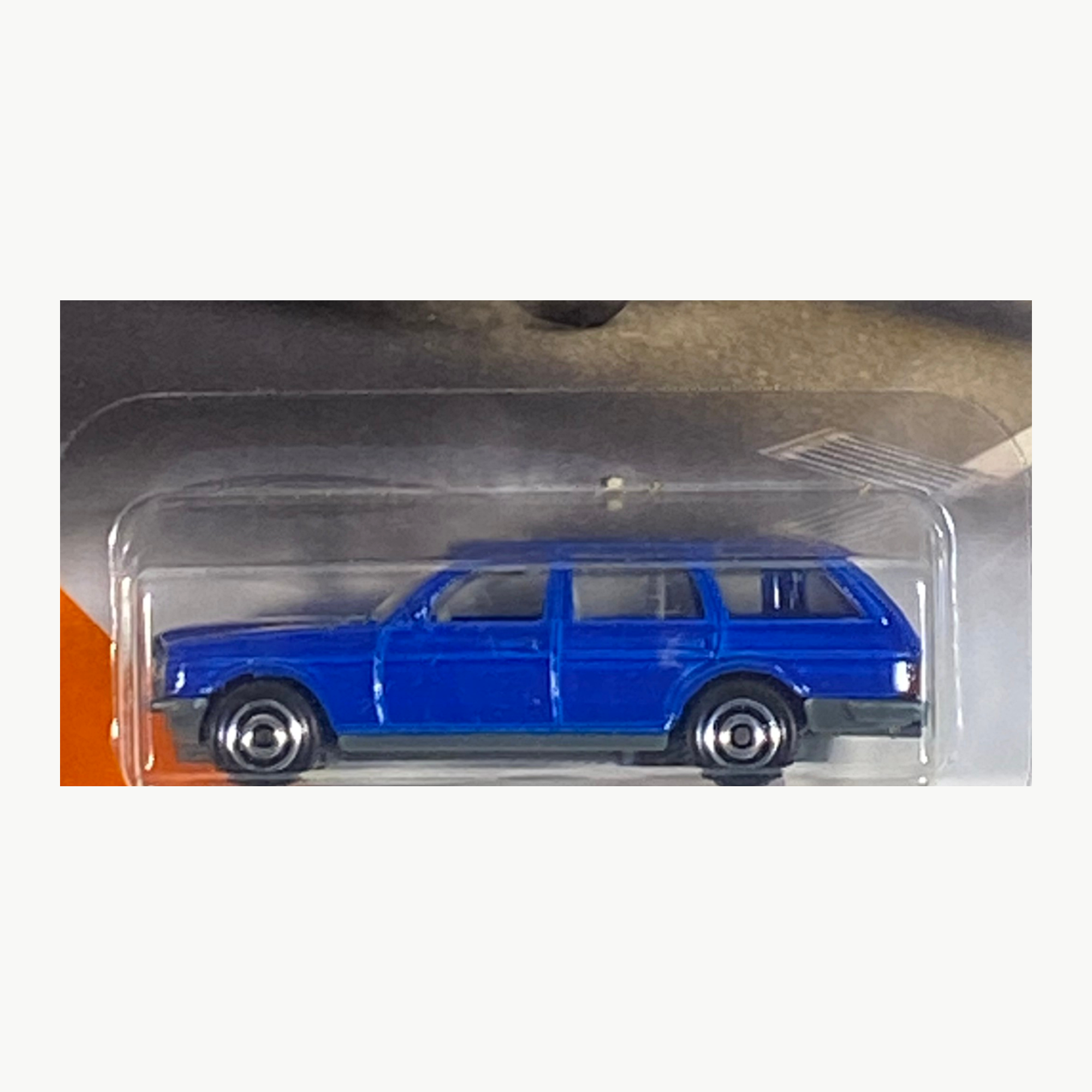 Matchbox Mercedes-Benz S123 Wagon | City Series 13/100 Secondary image