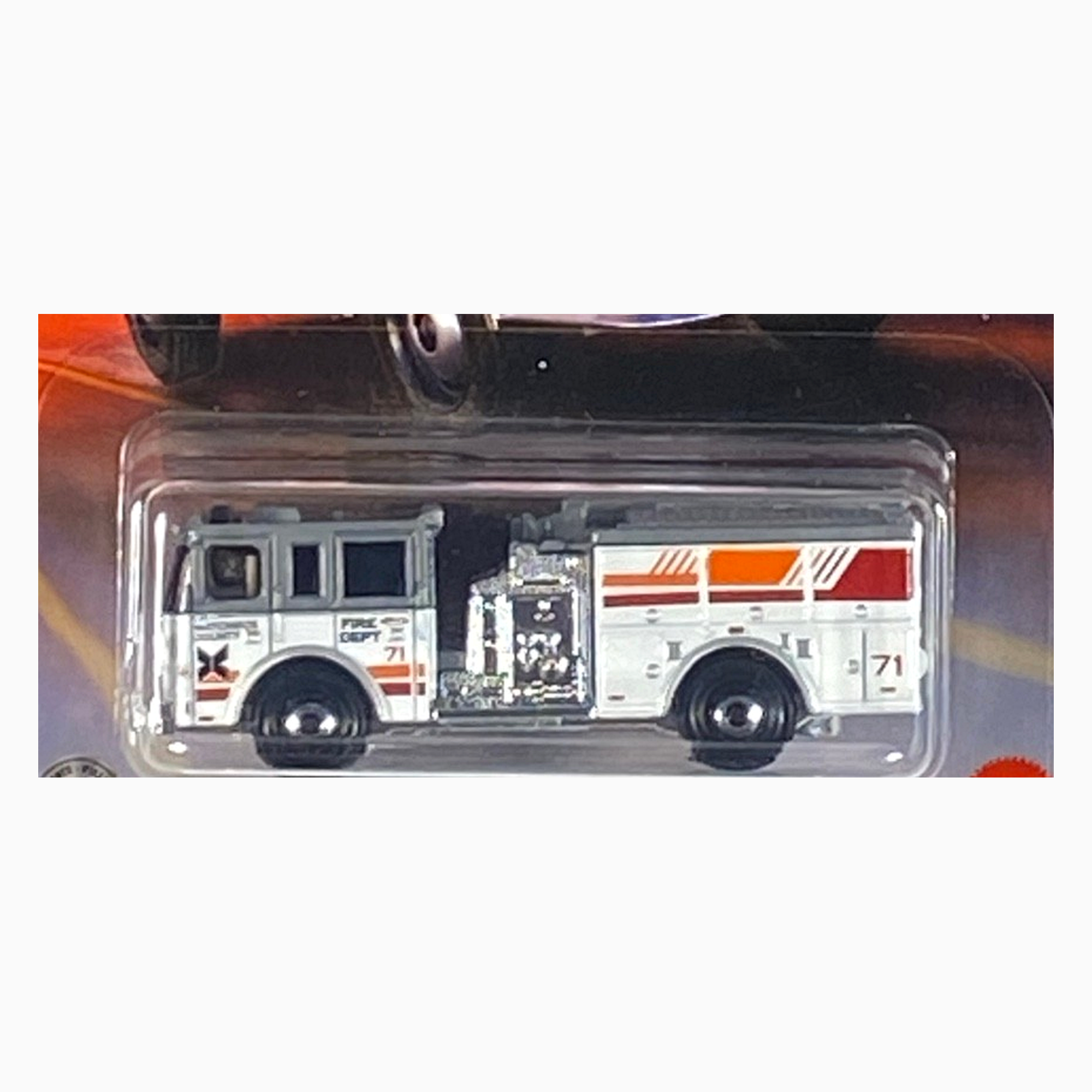Matchbox Pierce Arrow XT Fire Engine / Camion De Pompiers 104/125 Secondary image