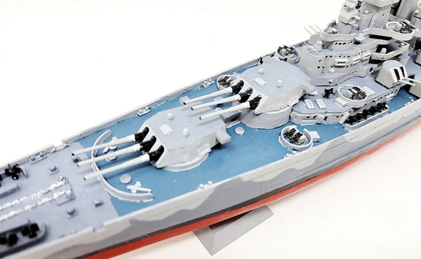 1:500 USS North Carolina (BB-55) World War II Battleship "The Showboat" Plastic Model Kit