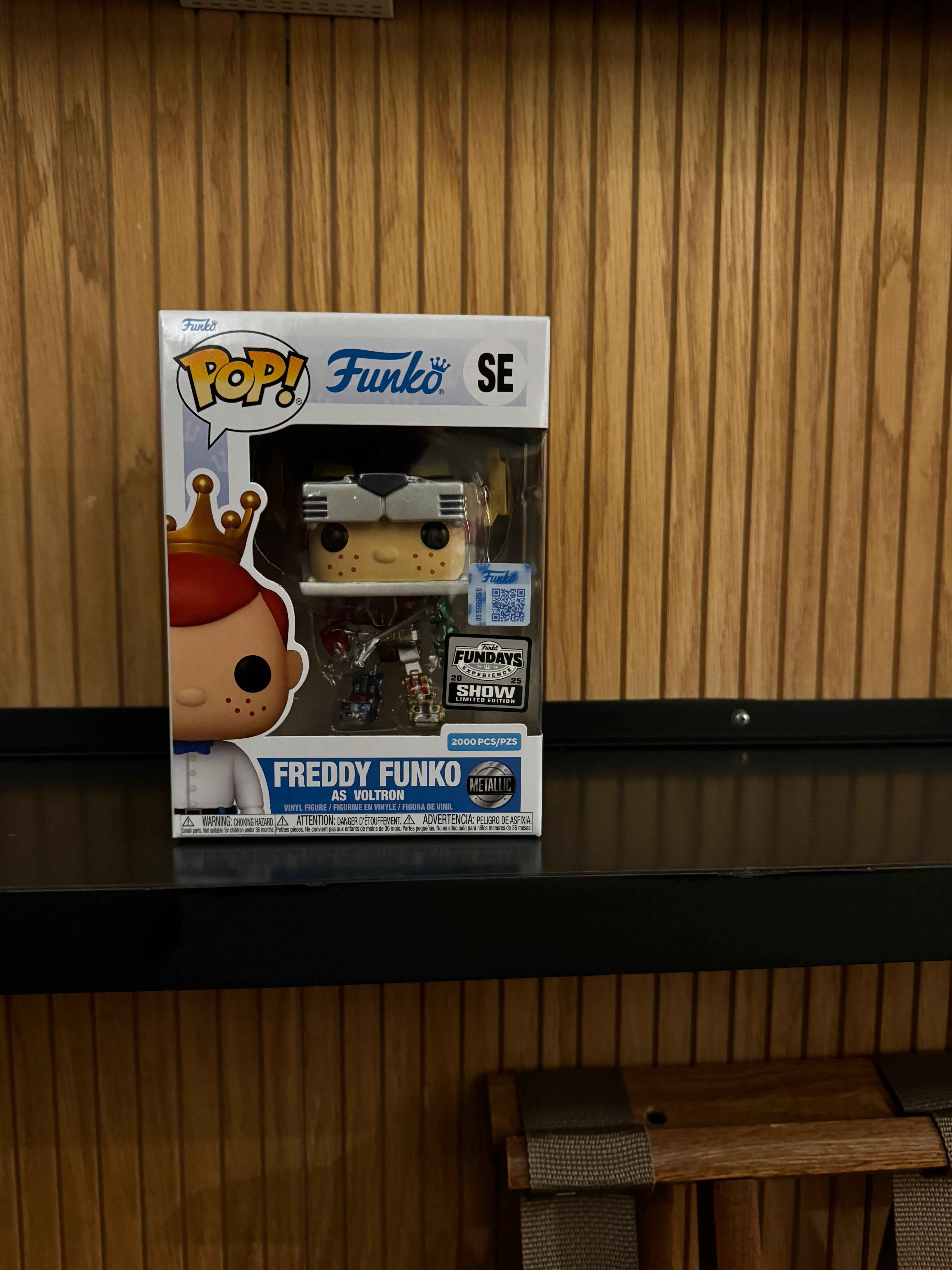 Funko Fundays Experience 2025: Pop! Originals Freddy Funko as Voltron (Metallic) LE2000 Secondary image