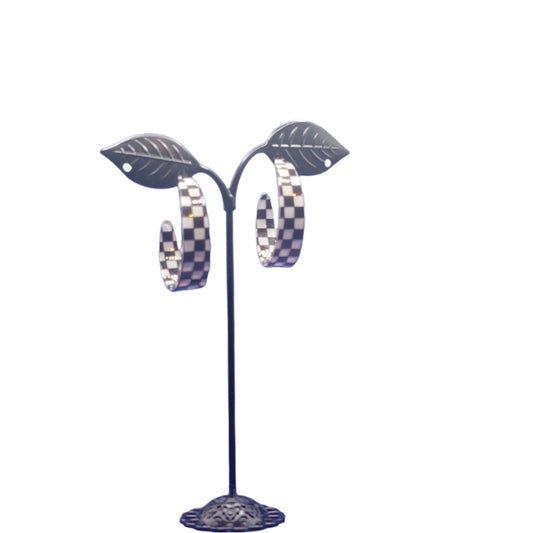 Checkerd hoop earrings