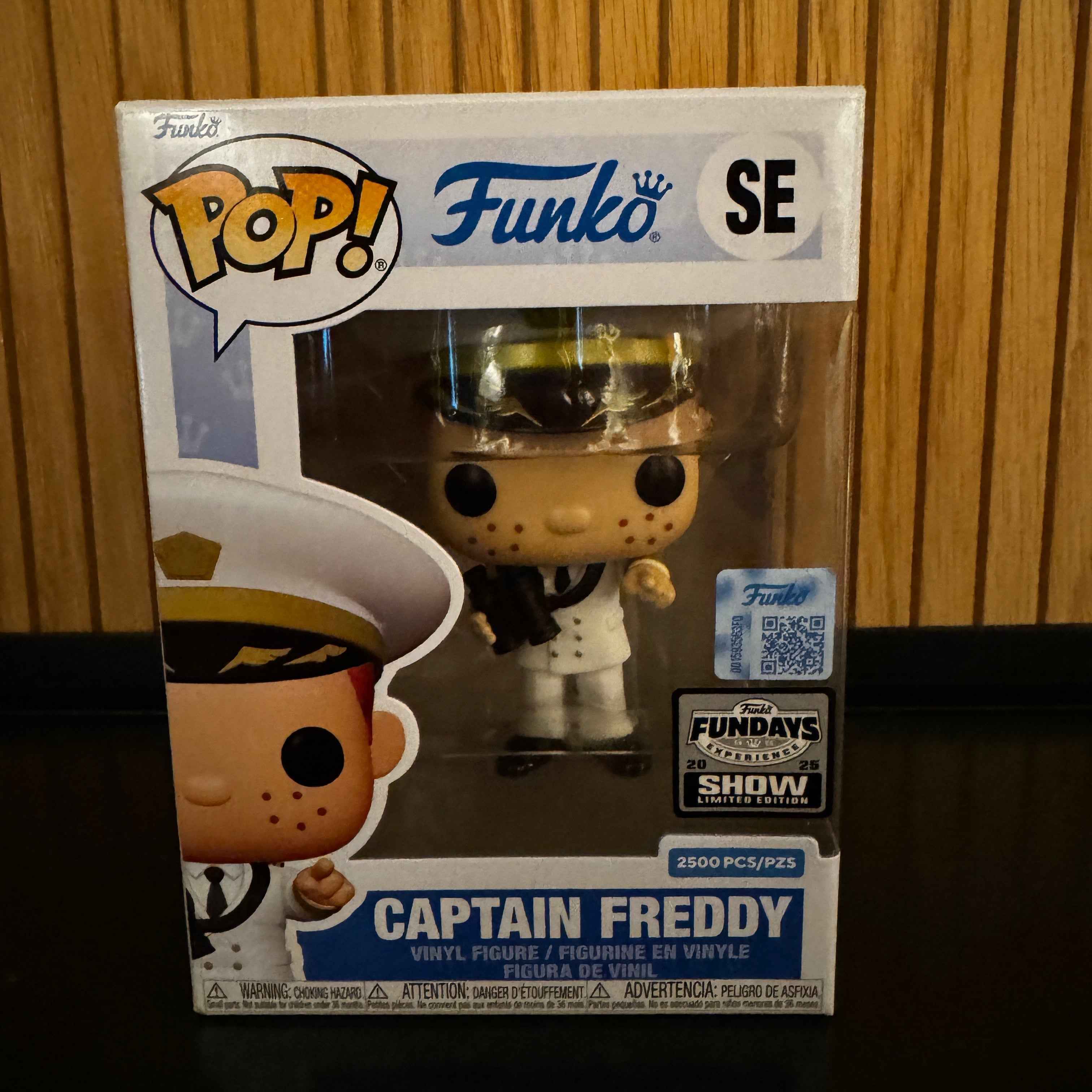 Funko Fundays Experience 2025: Pop! Originals Captain Freddy () LE2500 Main image