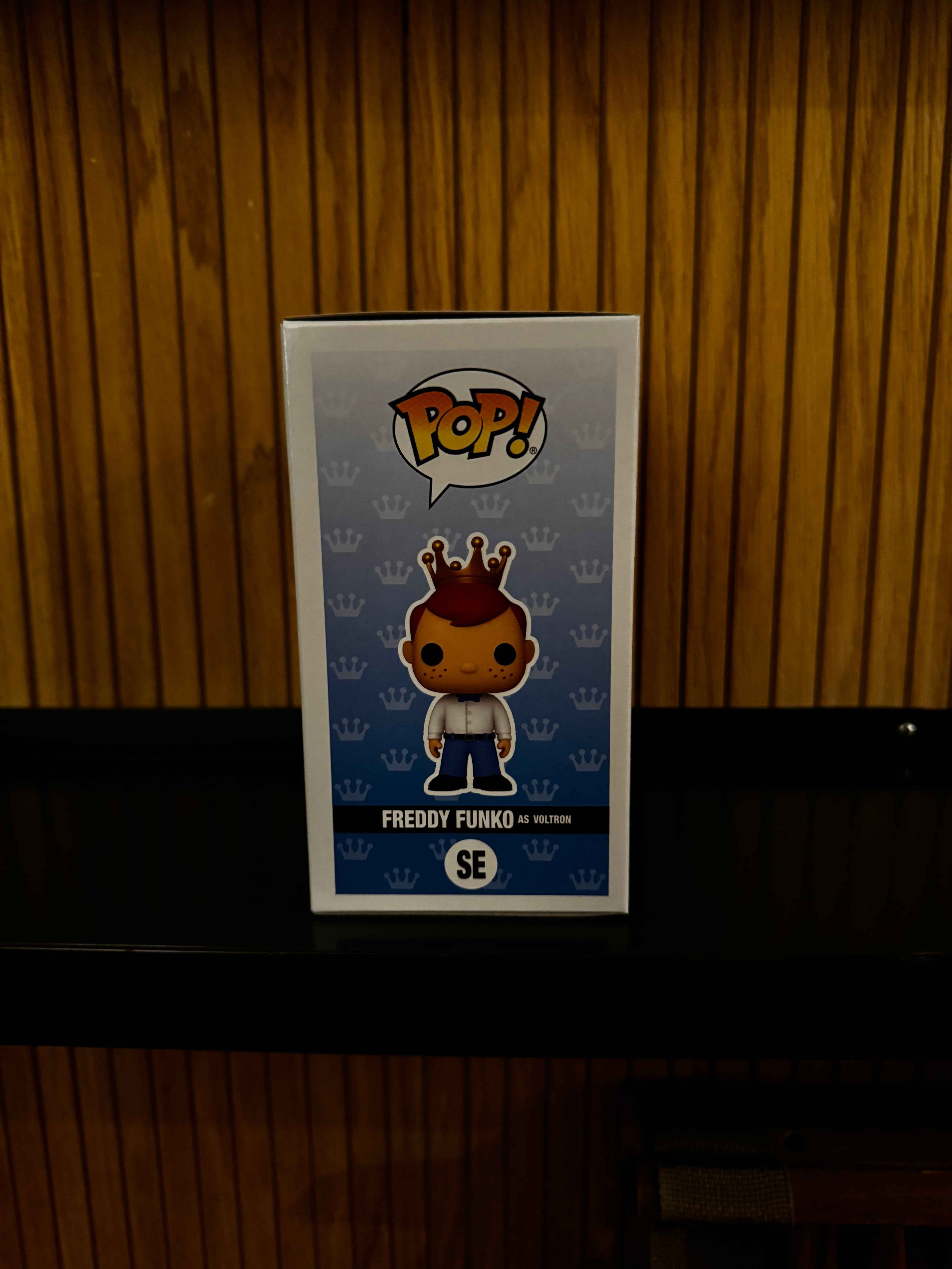 Funko Fundays Experience 2025: Pop! Originals Freddy Funko as Voltron (Metallic) LE2000