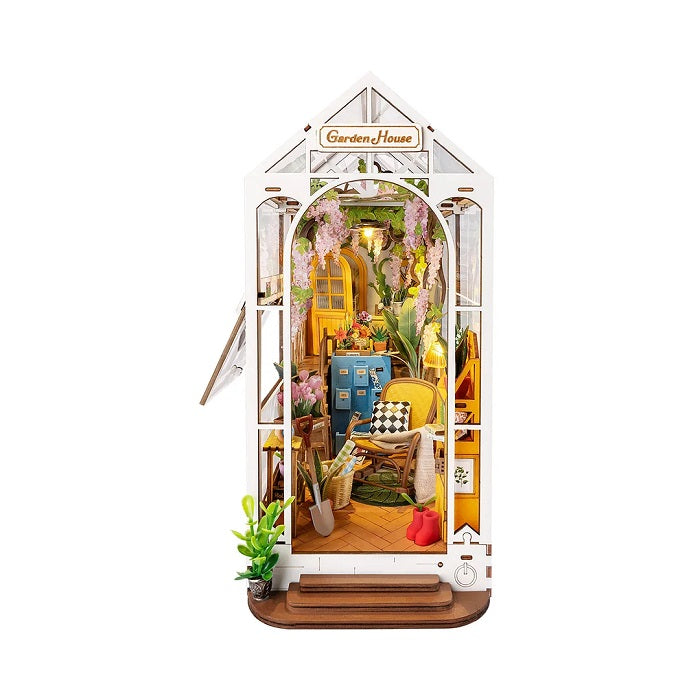 Rolife Holiday Garden House DIY Book Nook Shelf Insert Main image