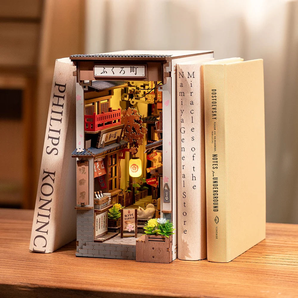 Rolife - Sakura Wine Alley DIY Book Nook TGB11