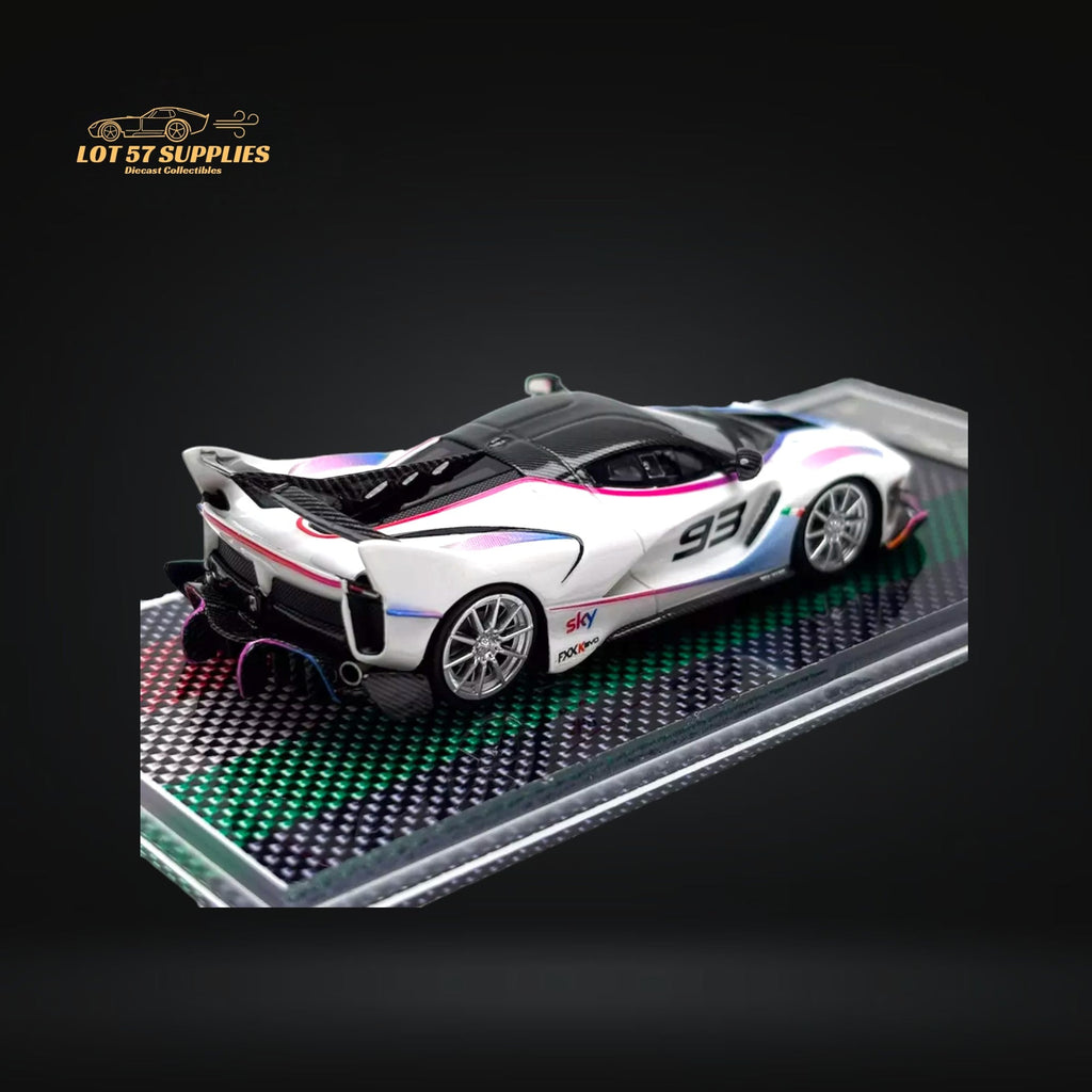 U2 FXX-K Evo White #93 Resin Limited Edition 1:64 - Collectors World Toys