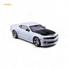 FineWorks64 Chevrolet Camaro Bumblebee - Pearl White 1:64