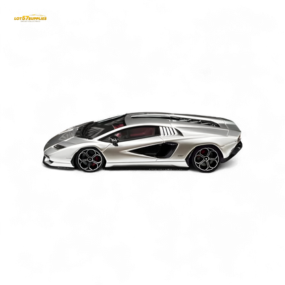 Fuelme Model NEO COUNTACH LPI 800-4 ARGENTO LUNA 1:64 Resin