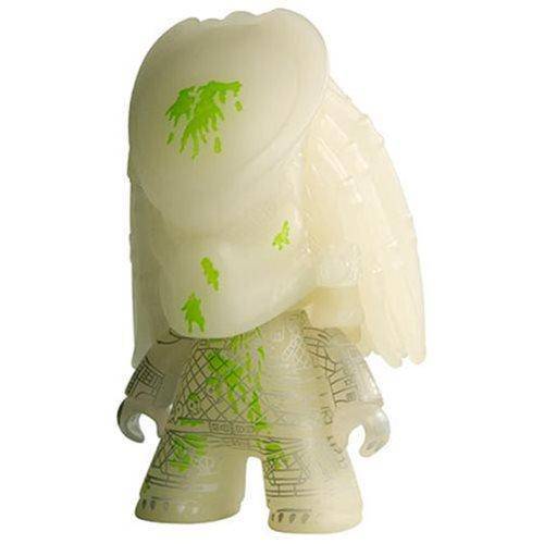 SDCC 2019 - Predator Glow-in-the-Dark 3-Inch Titan Vinyl Figure - Collectors World Toys