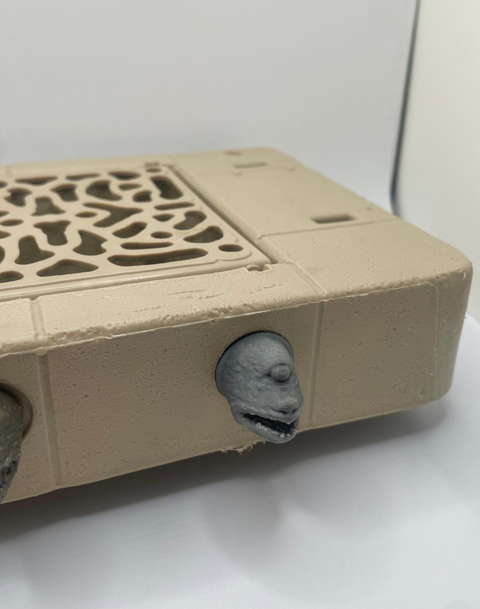 STAR WARS vintage 1983 JABBA THE HUTT Playset Gargoyle Hinges Repro Part Kenner - Collectors World Toys