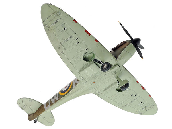 Tamiya - 1/48 Supermarine Spitfire Mk.I Plastic Model Airplane Kit