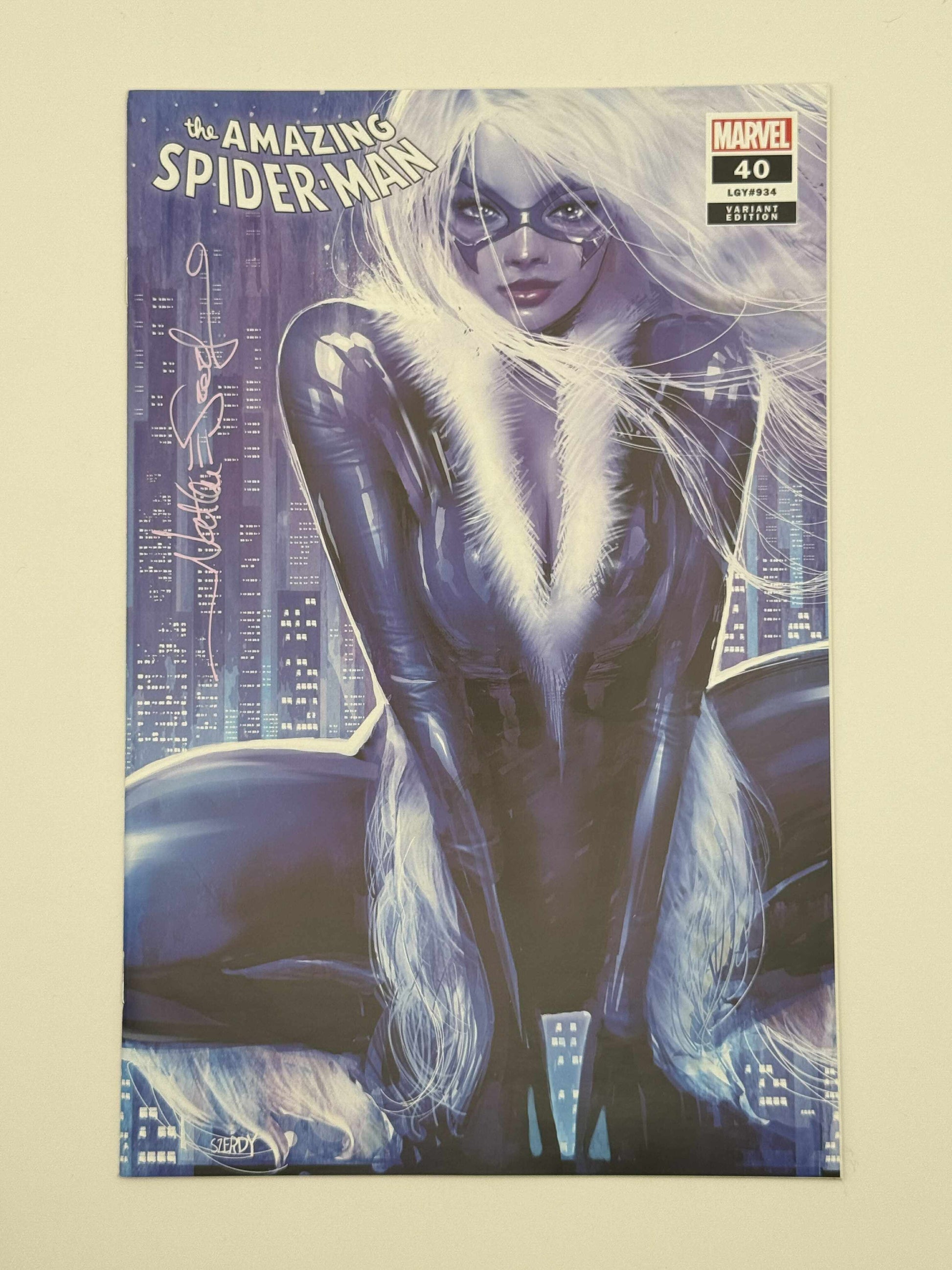 [Signed by Nathan Szerdy] AMAZING SPIDER-MAN #40 [GW] UNKNOWN COMICS NATHAN SZERDY EXCLUSIVE VAR [IN STOCK] - Collectors World Toys