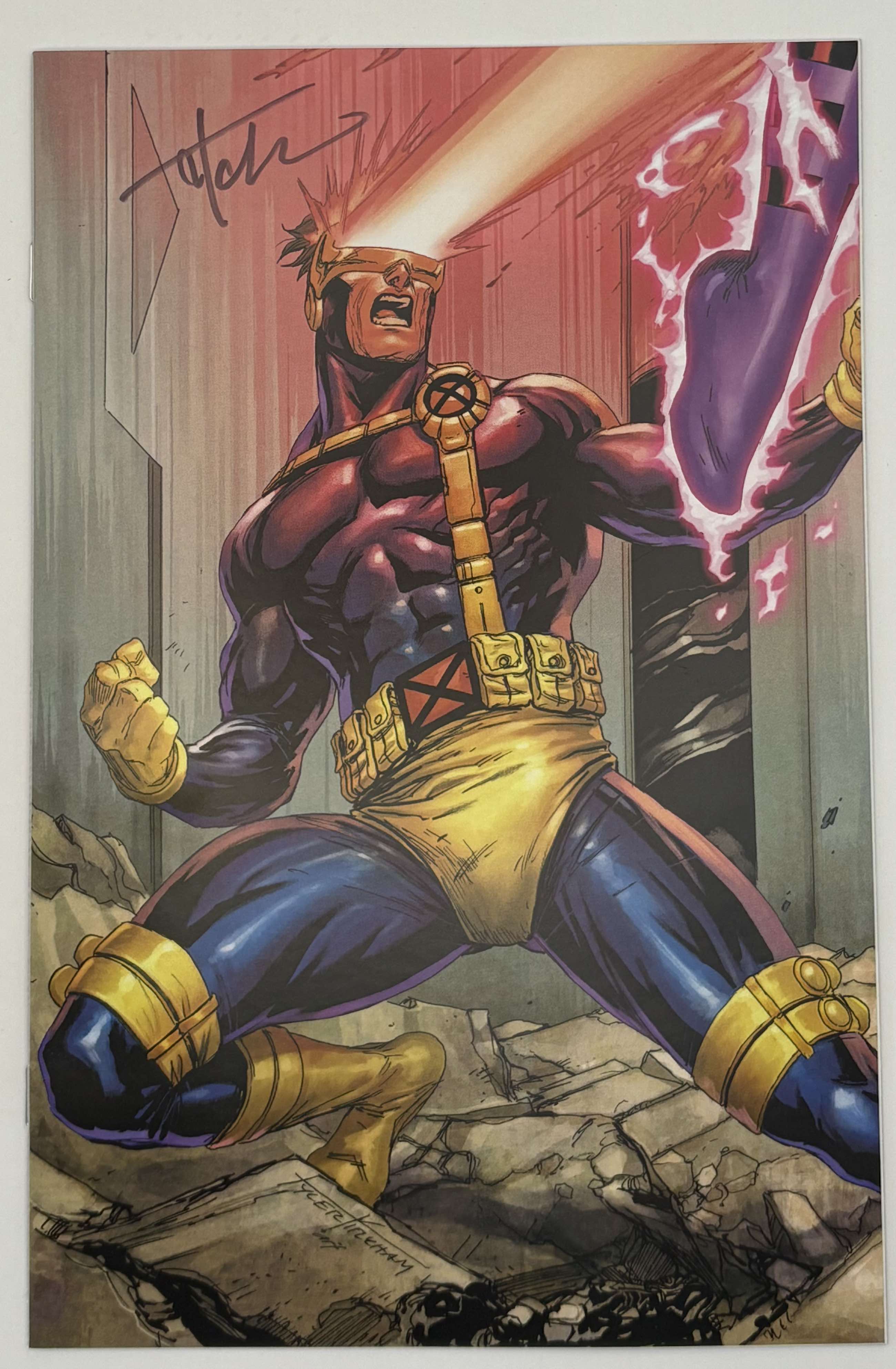[Signed by Tyler Kirkham] X-MEN #6 Tyler Kirkham | Unknown Connecting Cover Excl Virgin Var - Collectors World Toys Main image