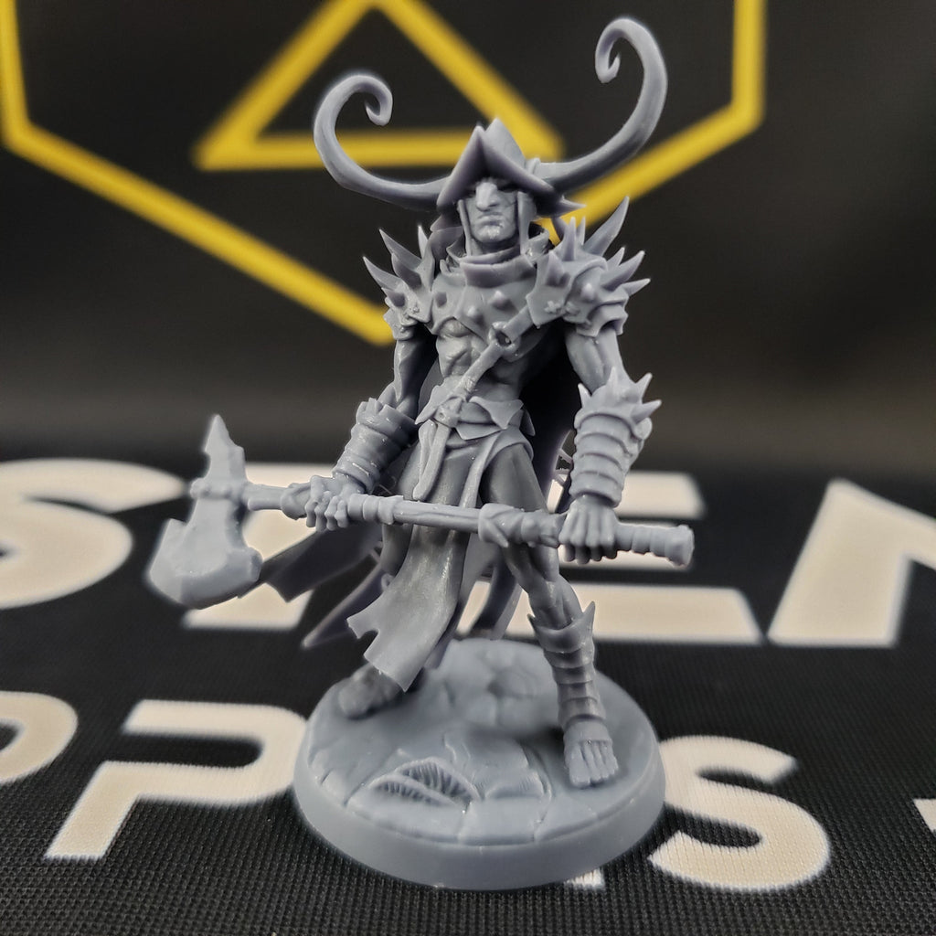 Warchief Girroz, the High (Male Hobgoblin Warlord) -