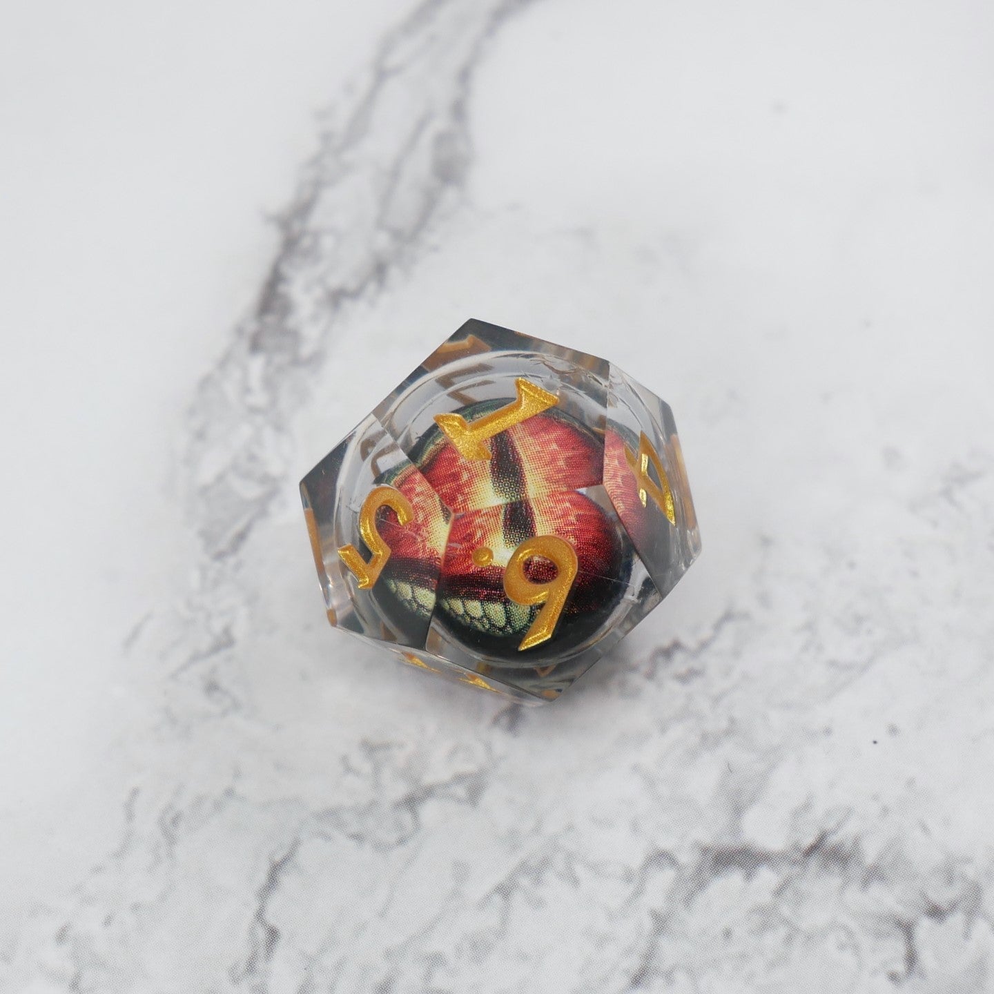 Xanathar's Eye |  7 Piece Moving Eye DnD Dice Set | Acrylic RPG Gaming Dice - Collectors World Toys